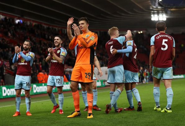 Turf Moor brilla con el Burnley